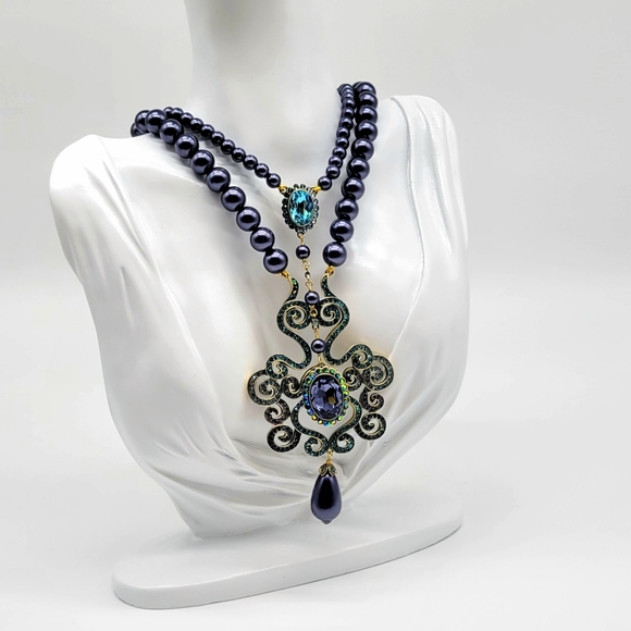 Heidi Daus Swarovski Crystal Large Swirl Pendant with Layered Navy Pearls - Picture 5 of 9